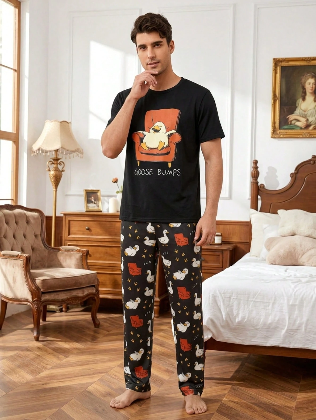 Men's Cartoon Lazy Goose Graphic Printed Pajamas Set With Short Sleeved Top And Pants